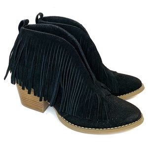 🎈FIRM🎈 Mari A. 8M Black Fringed Ankle Boots